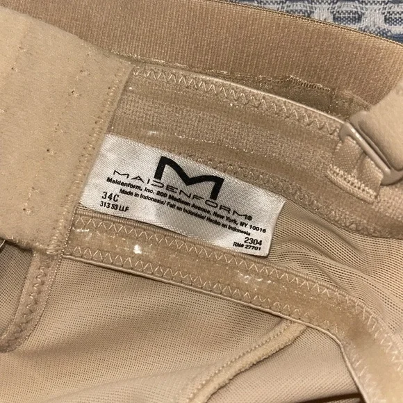 Maidenform Ultra-Firm Control Convertible Shapewear Slip with Underwire Support - Picture 7 of 10